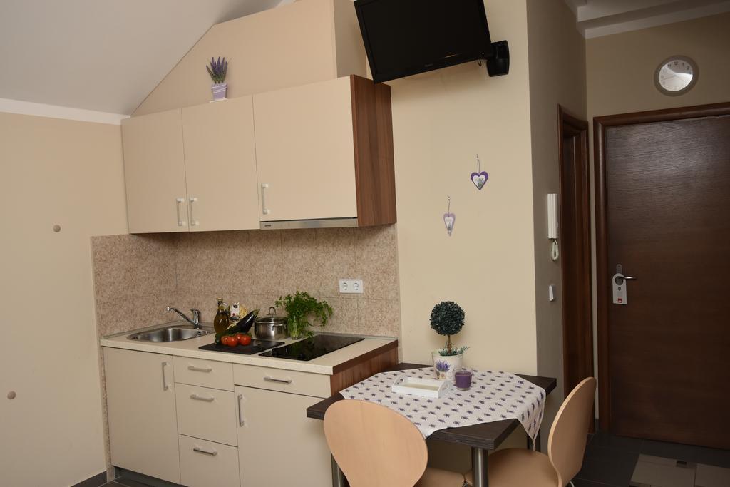 Apartments Lavendula Водице Экстерьер фото